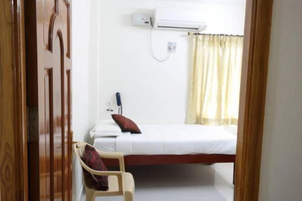 Sakthi Guest House Puducherry Exterior foto